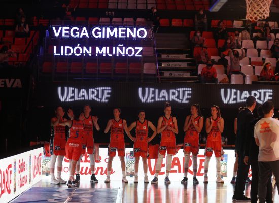 Equipo femenino Valencia Basket Pantalla